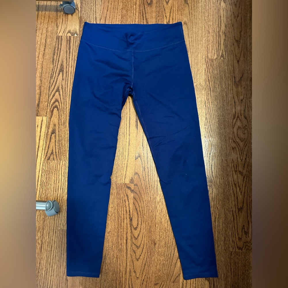 Dark blue Fabletics leggings